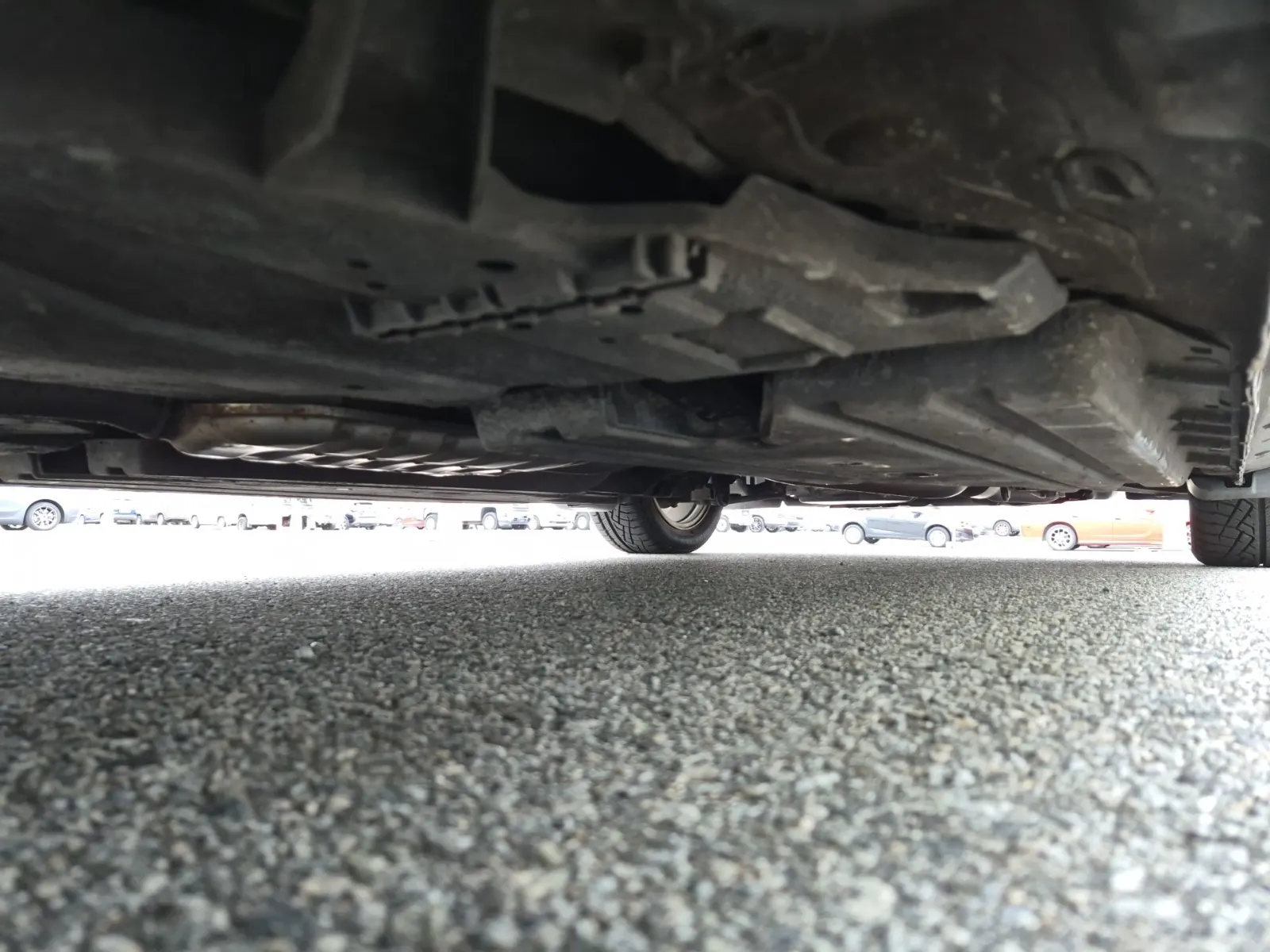 Undercarriage - Passenger Photo