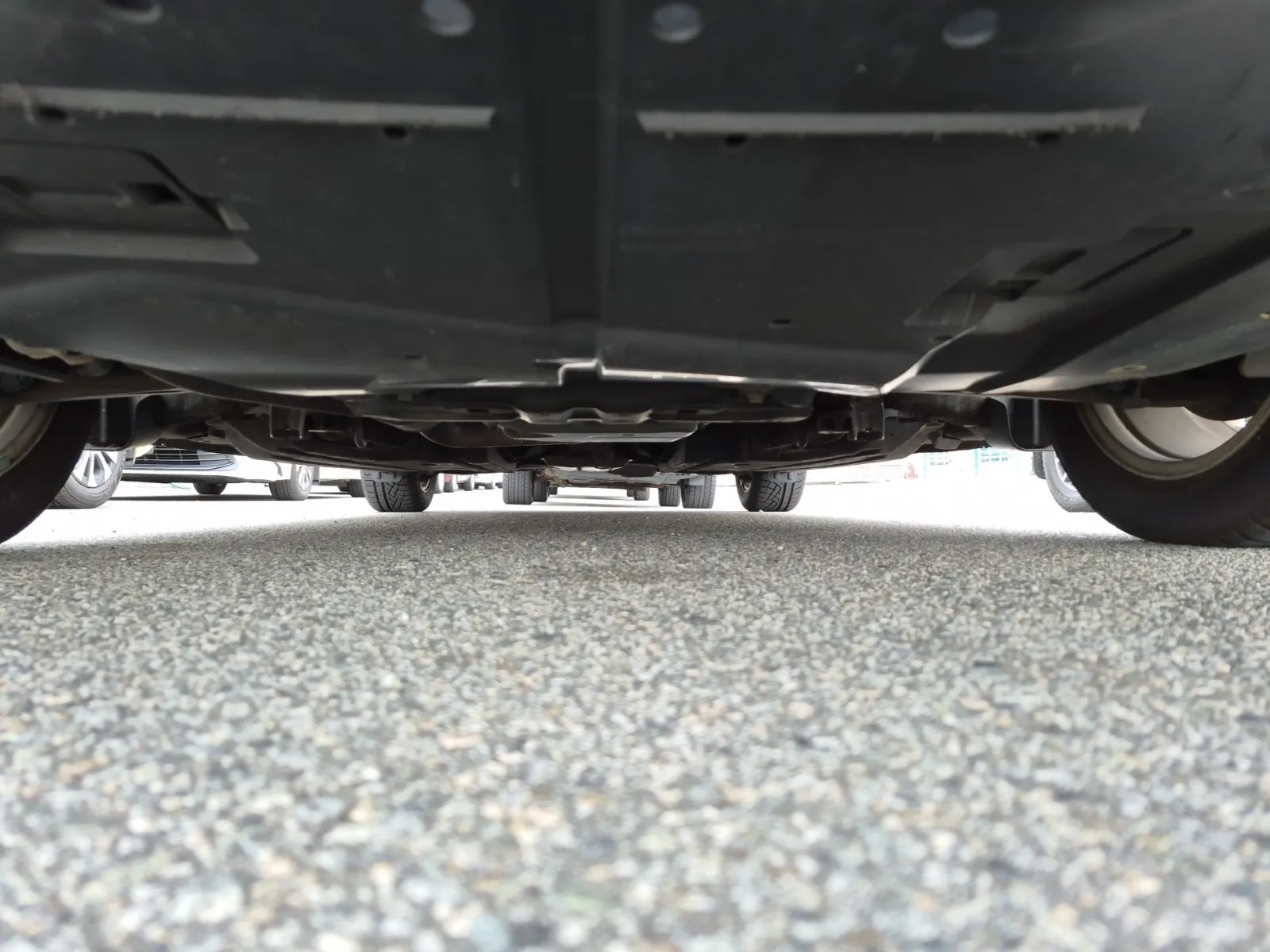 Undercarriage - Front Photo