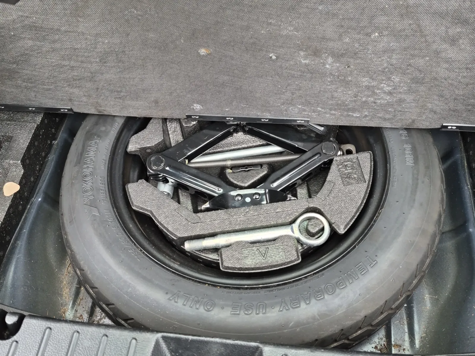 Spare Tire & Wheel Photo
