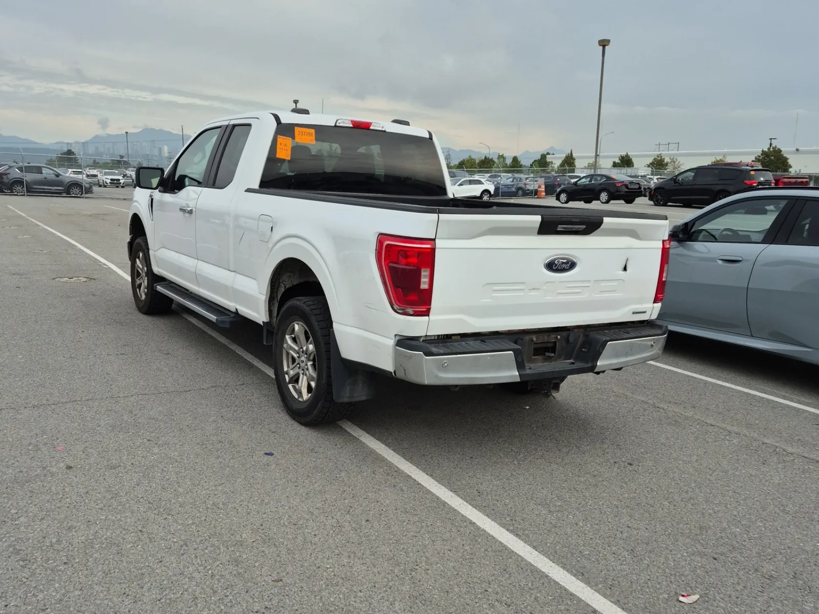 Driver Rear 3/4 Photo