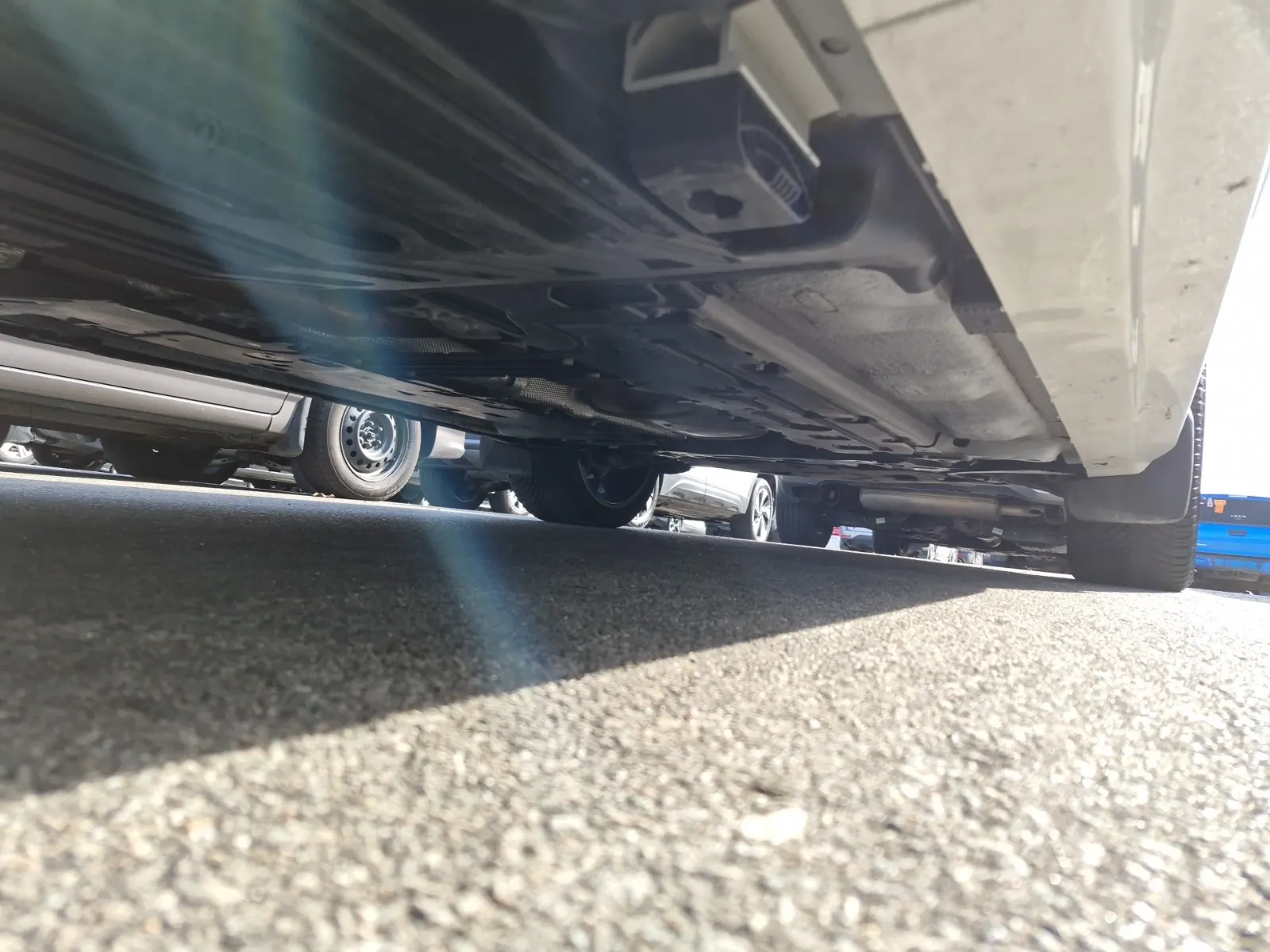 Undercarriage - Passenger Photo