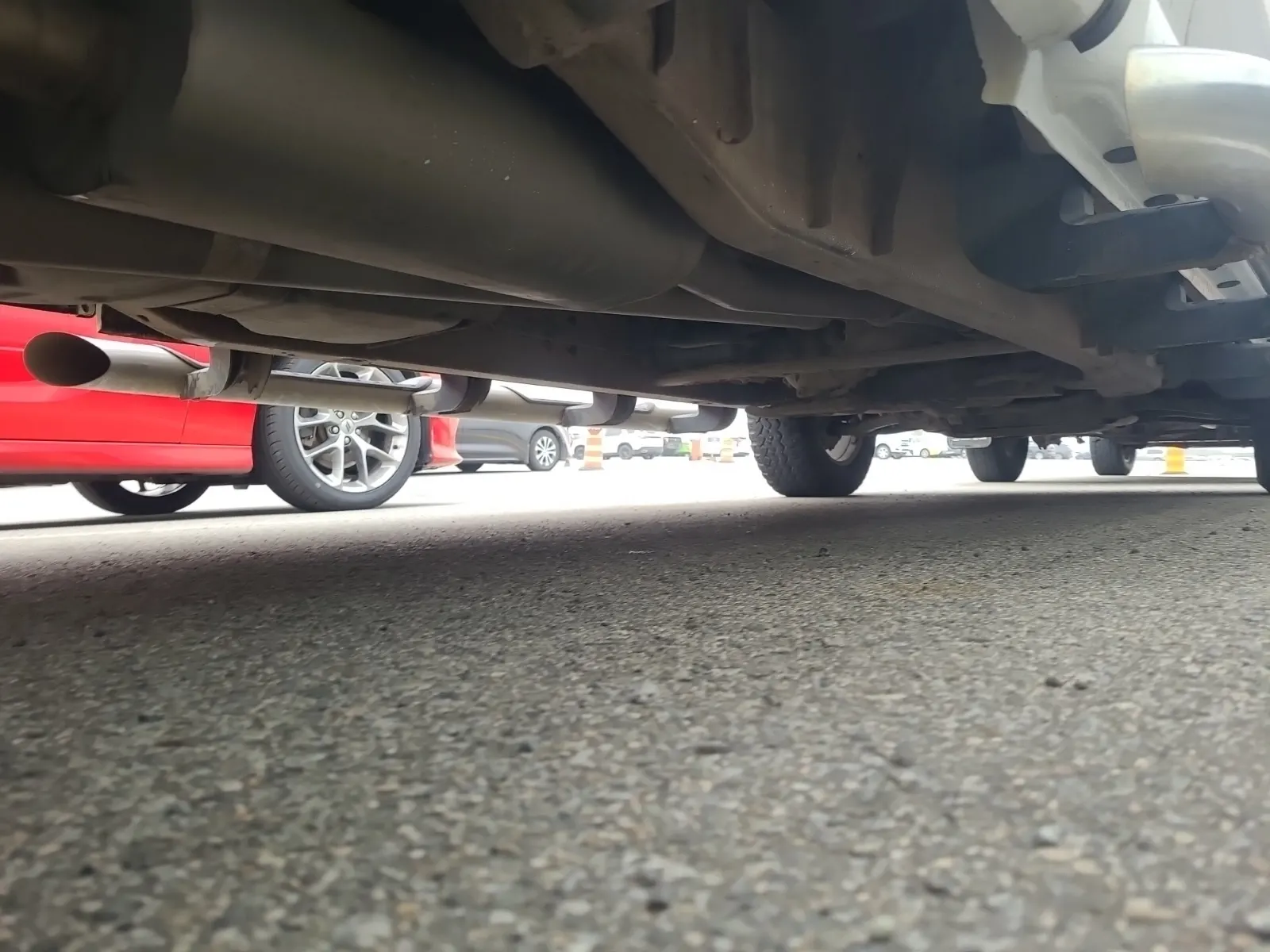 Undercarriage - Passenger Photo