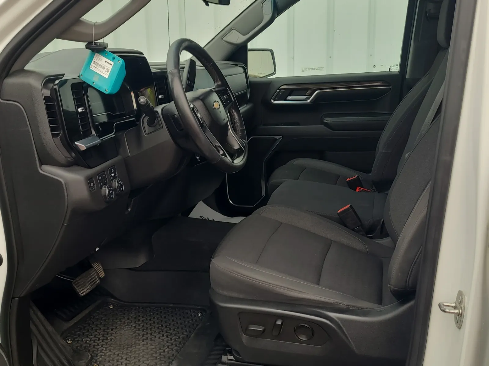 Front Interior Photo