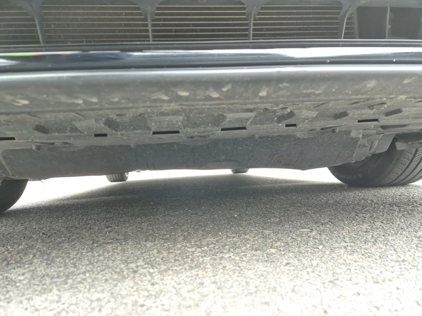 Undercarriage - Front Photo