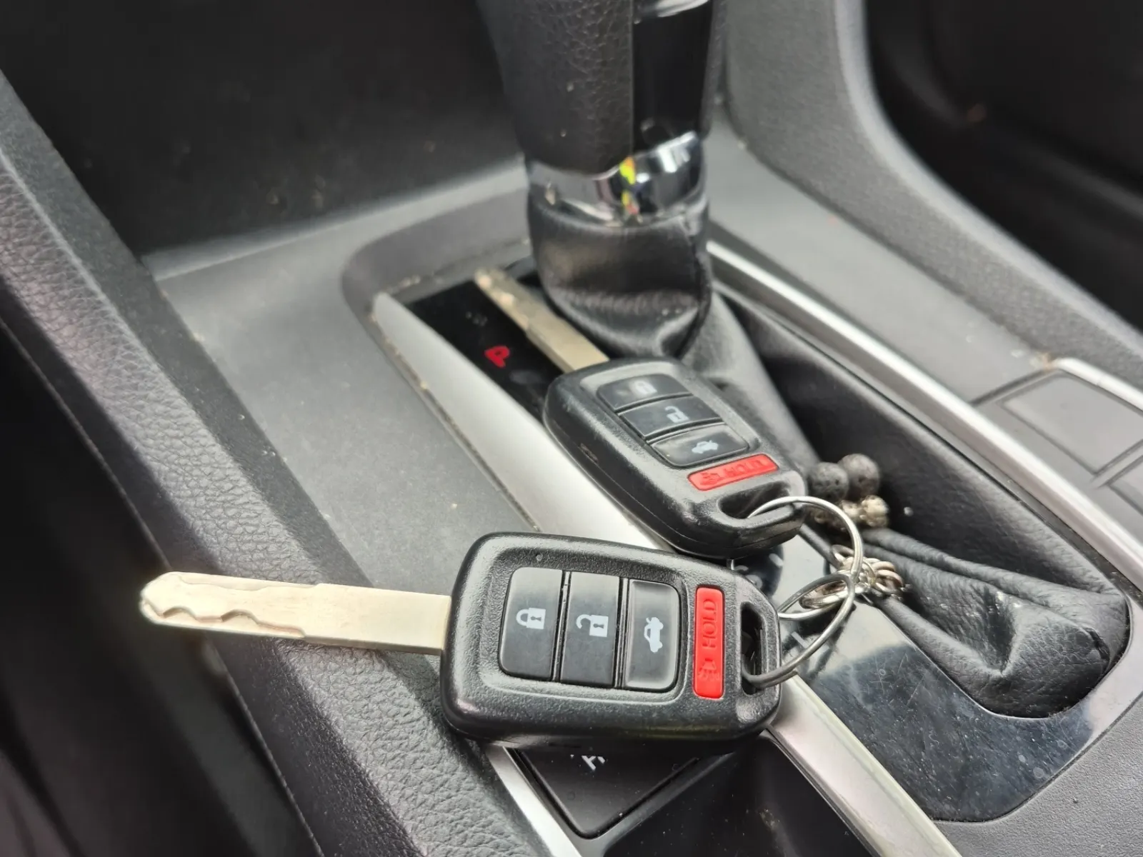 Keys/Fobs/Manual Photo