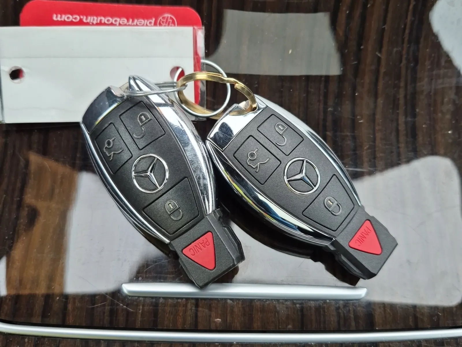 Keys/Fobs/Manual Photo
