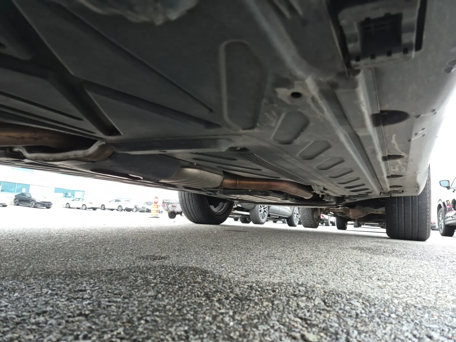 Undercarriage - Passenger Photo