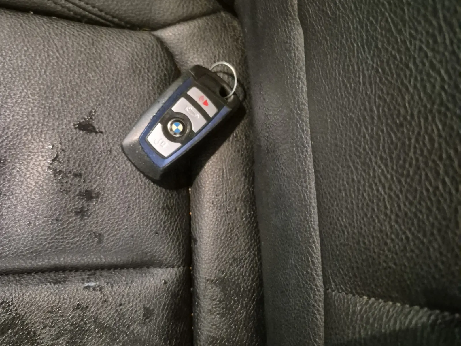 Keys/Fobs/Manual Photo