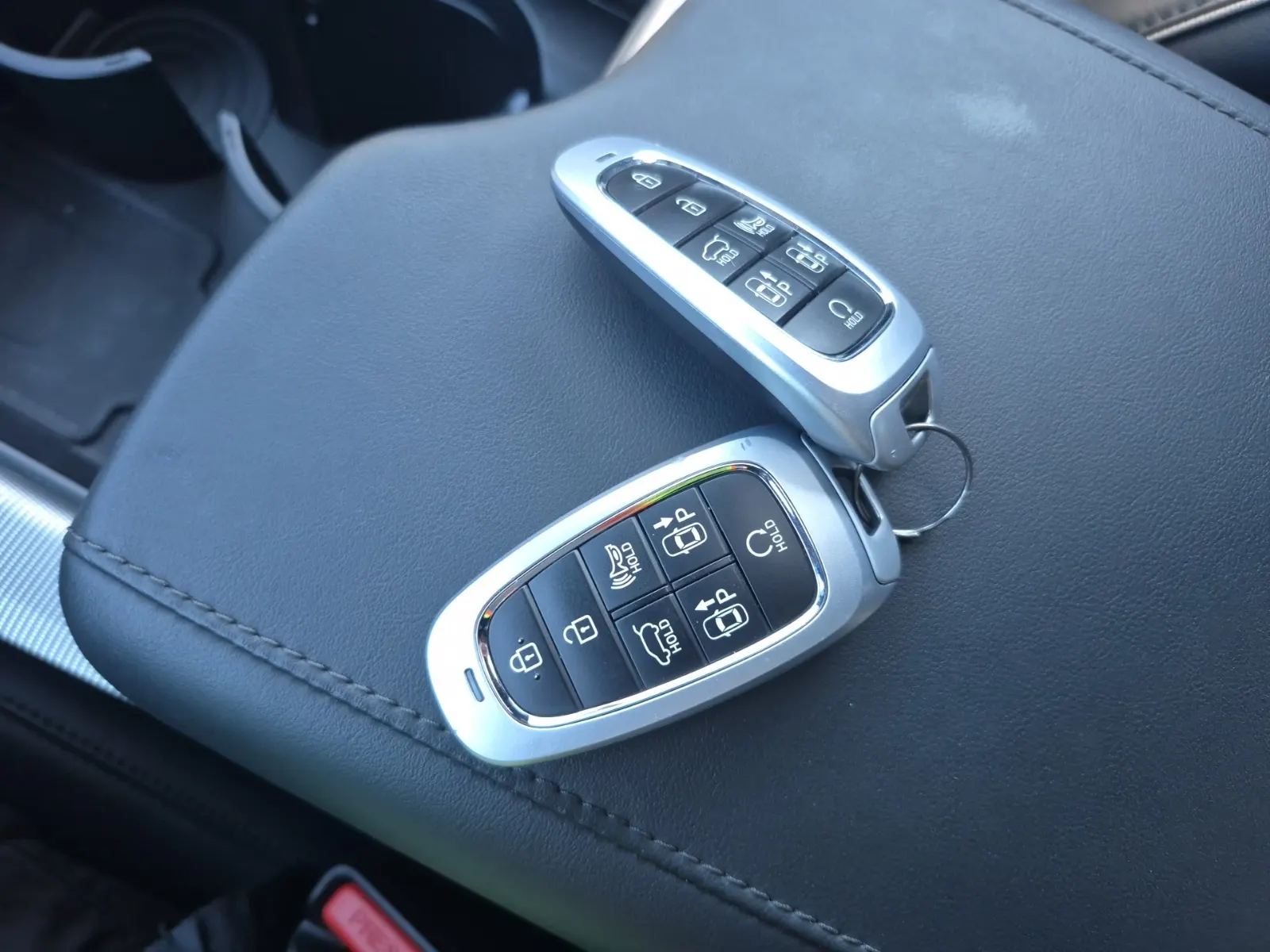 Keys/Fobs/Manual Photo