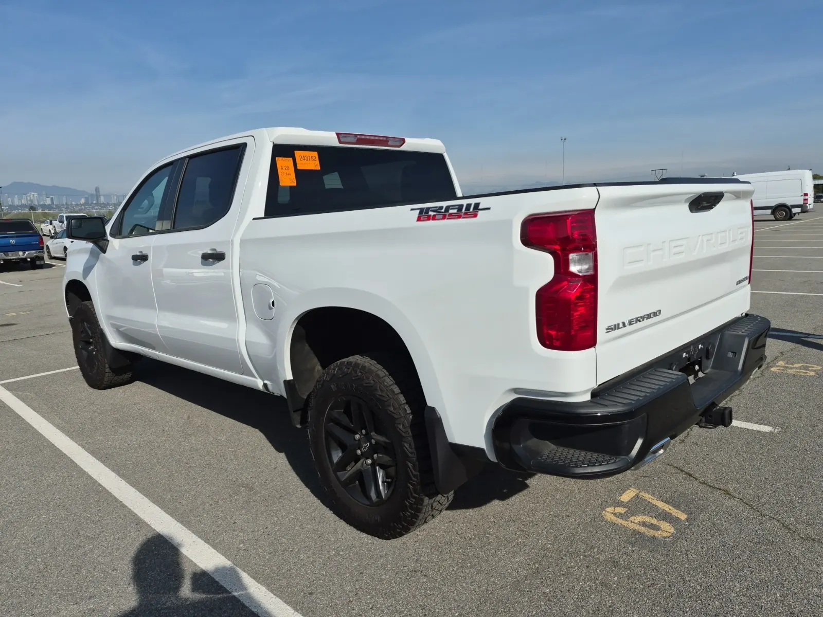 Driver Rear 3/4 Photo