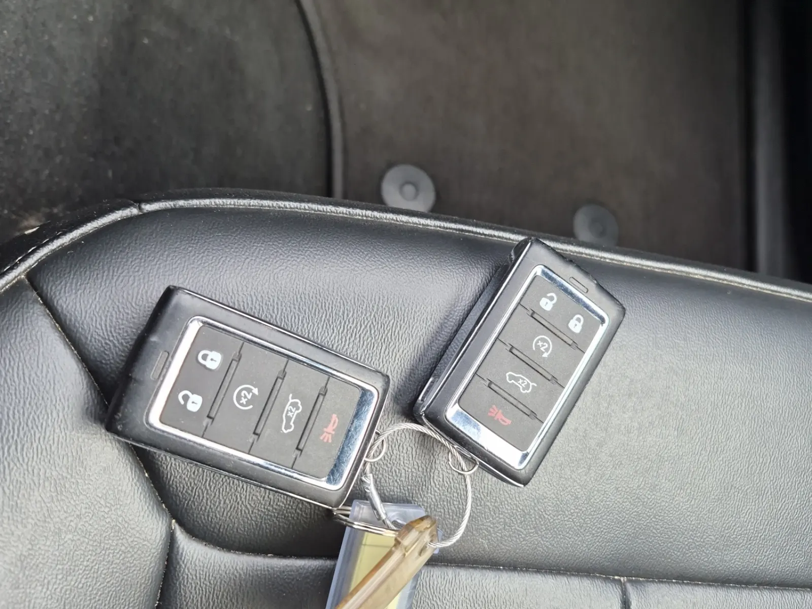 Keys/Fobs/Manual Photo
