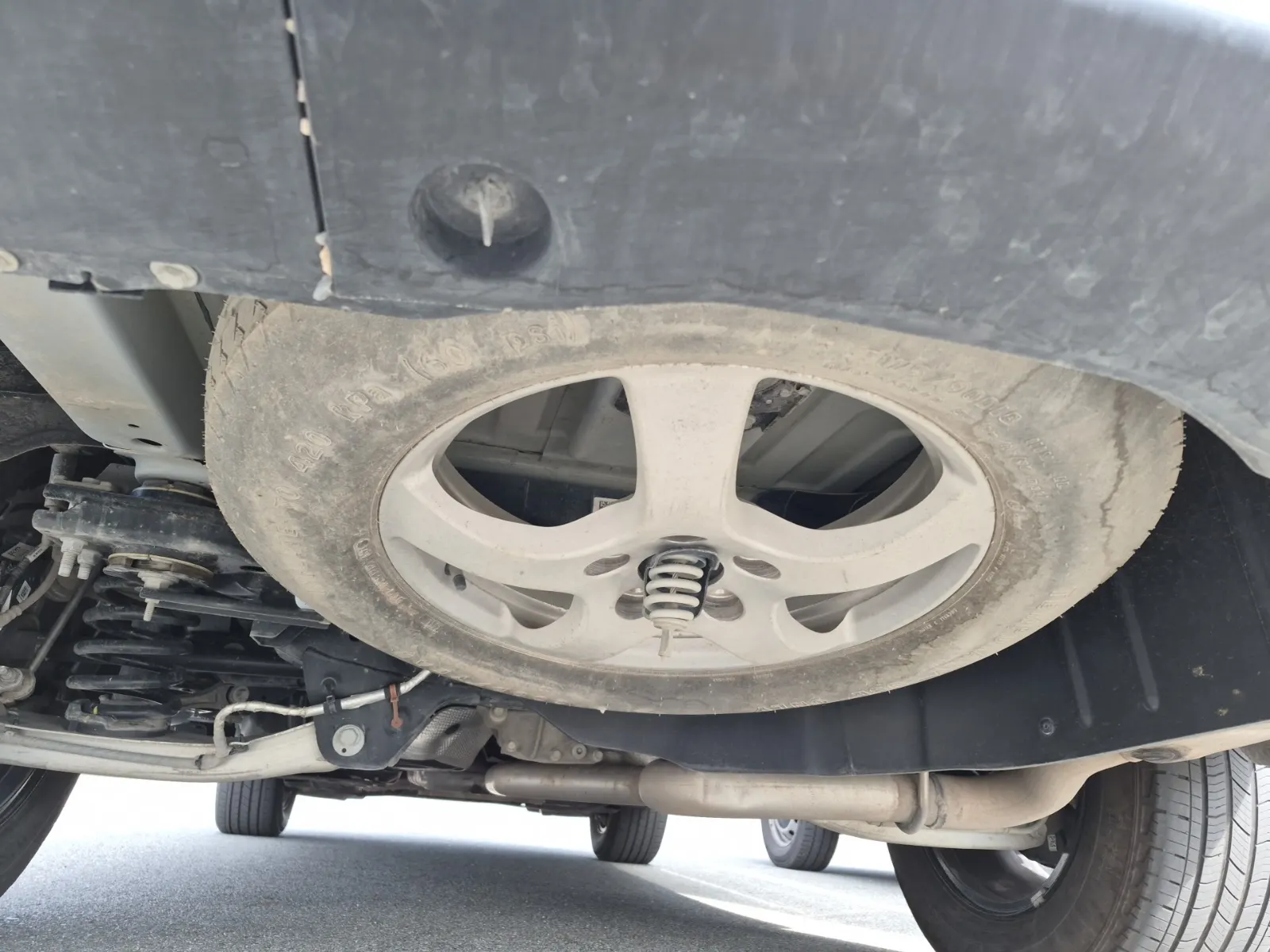 Spare Tire & Wheel Photo