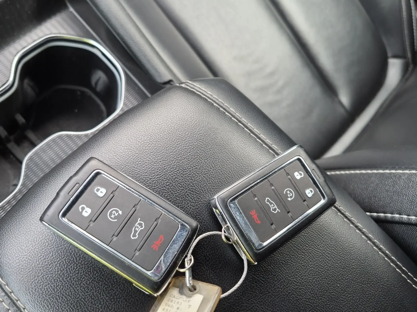 Keys/Fobs/Manual Photo