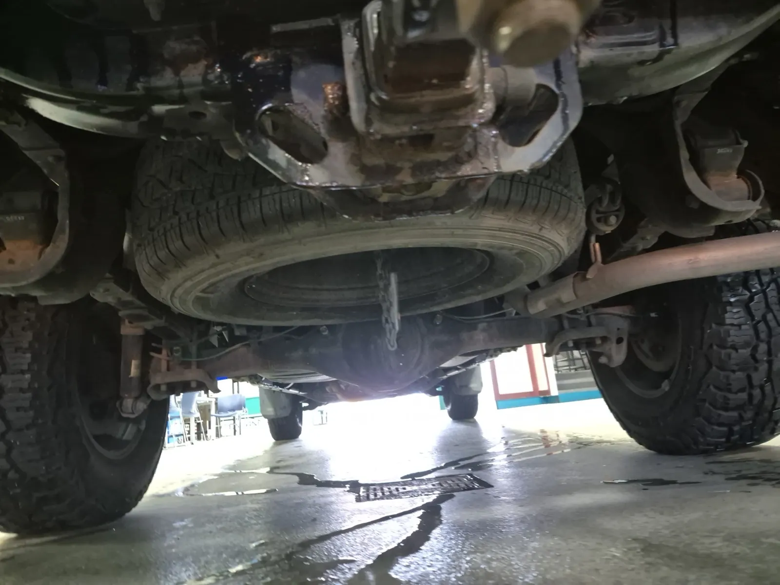 Spare Tire & Wheel Photo