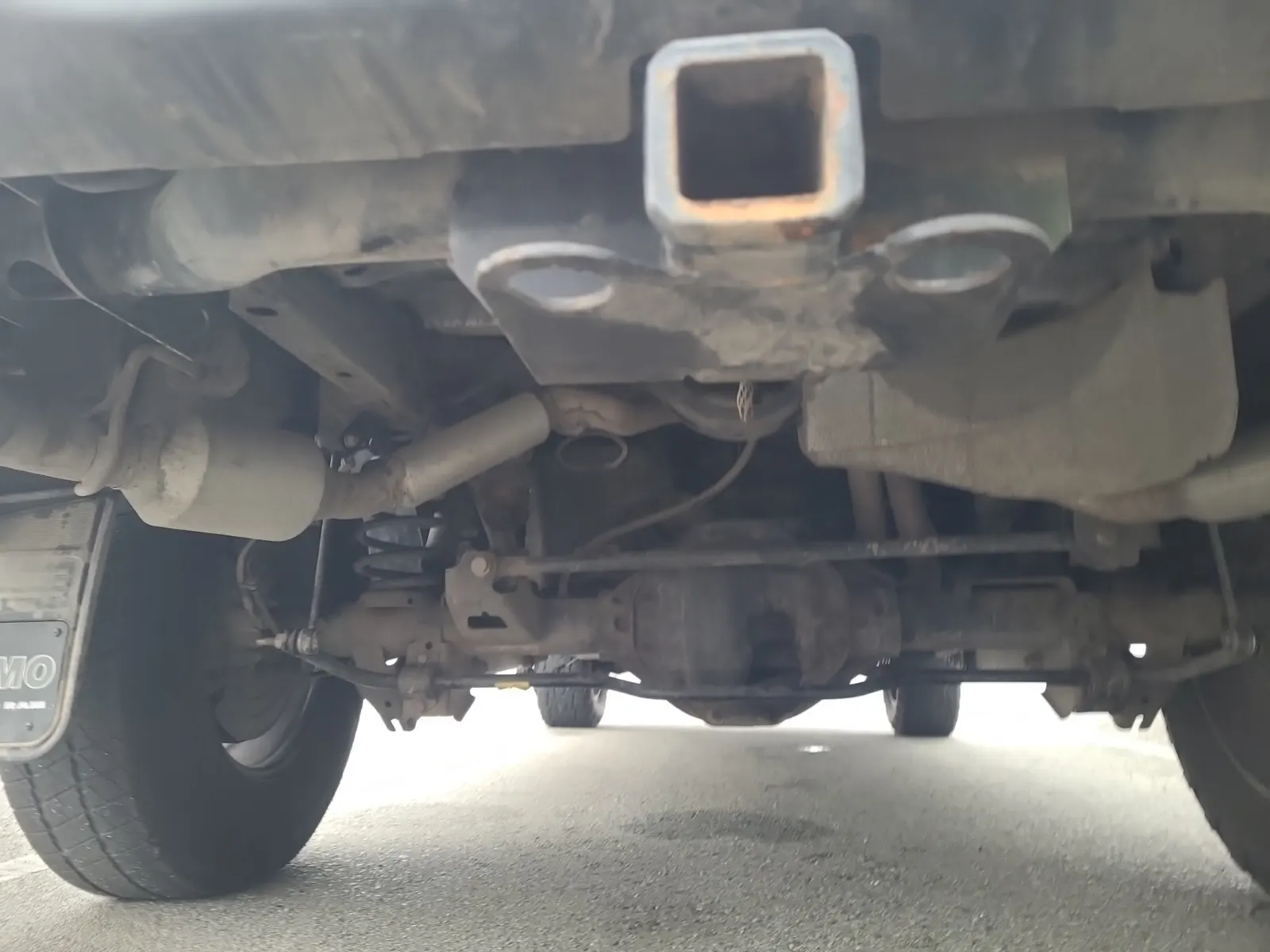 Undercarriage - Rear Photo