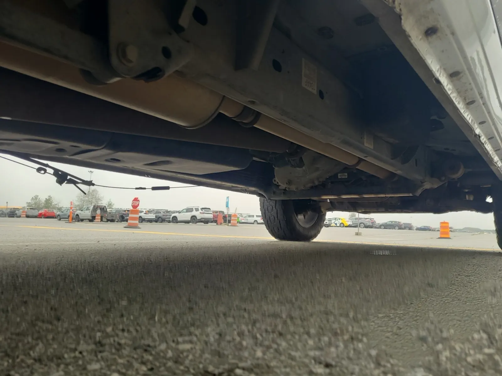 Undercarriage - Passenger Photo