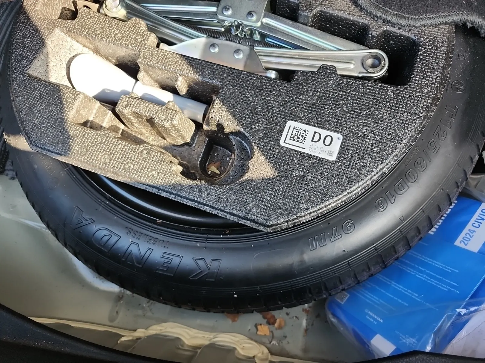 Spare Tire & Wheel Photo