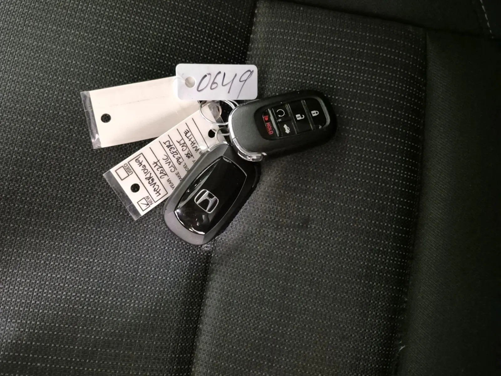 Keys/Fobs/Manual Photo