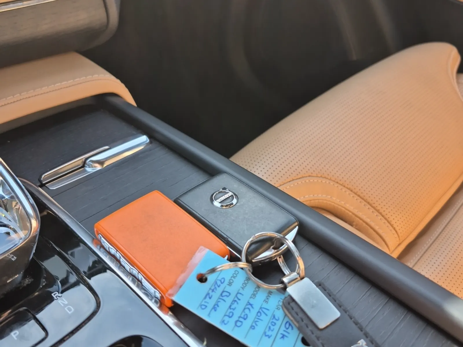 Keys/Fobs/Manual Photo
