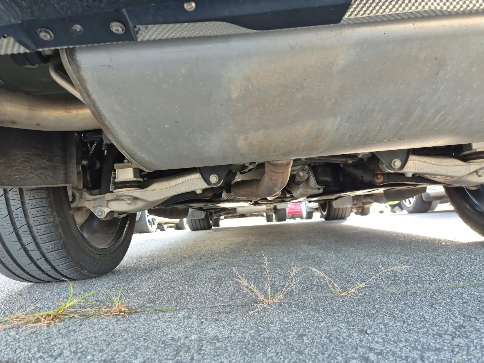 Undercarriage - Rear Photo