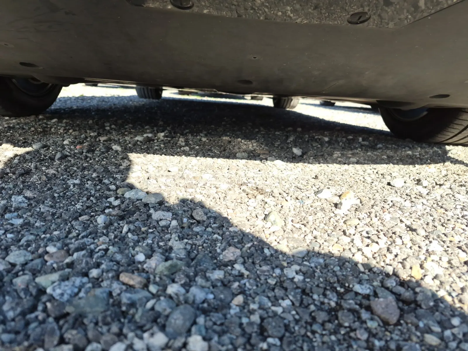 Undercarriage - Rear Photo