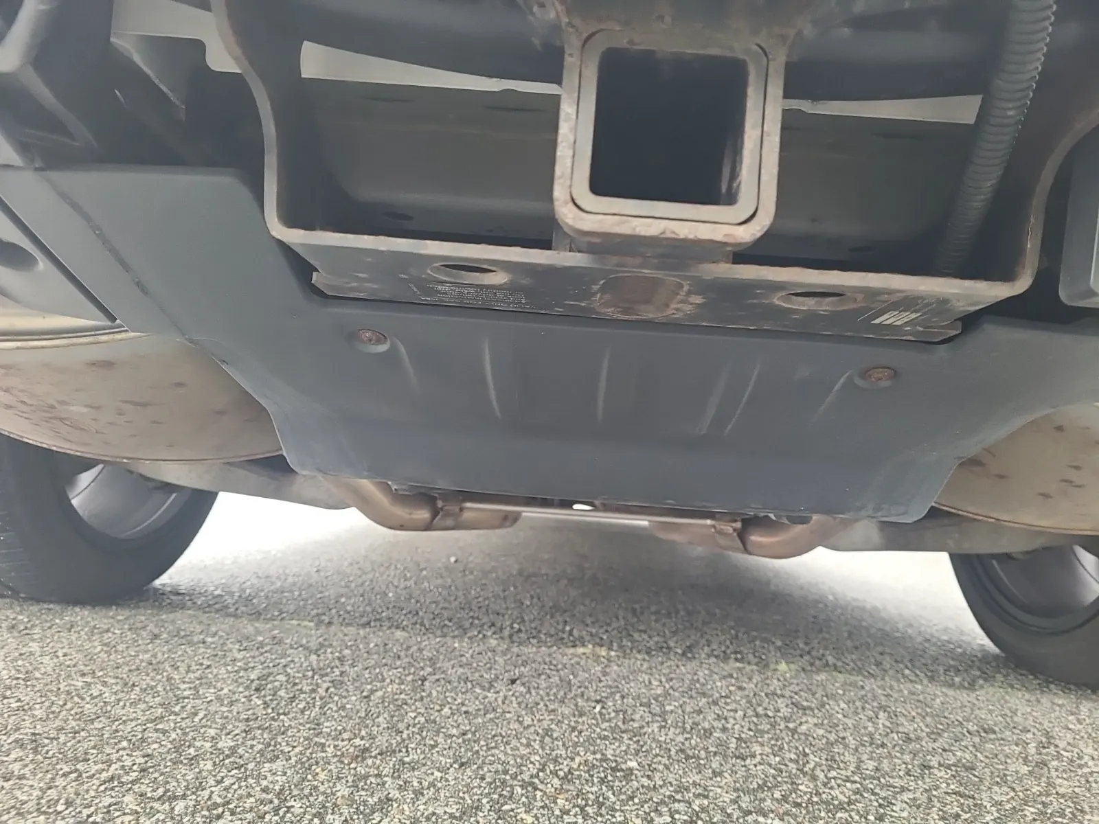 Undercarriage - Rear Photo