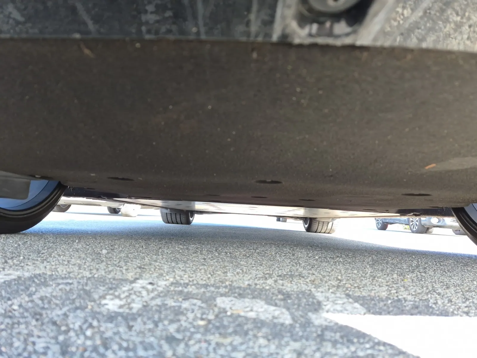 Undercarriage - Front Photo