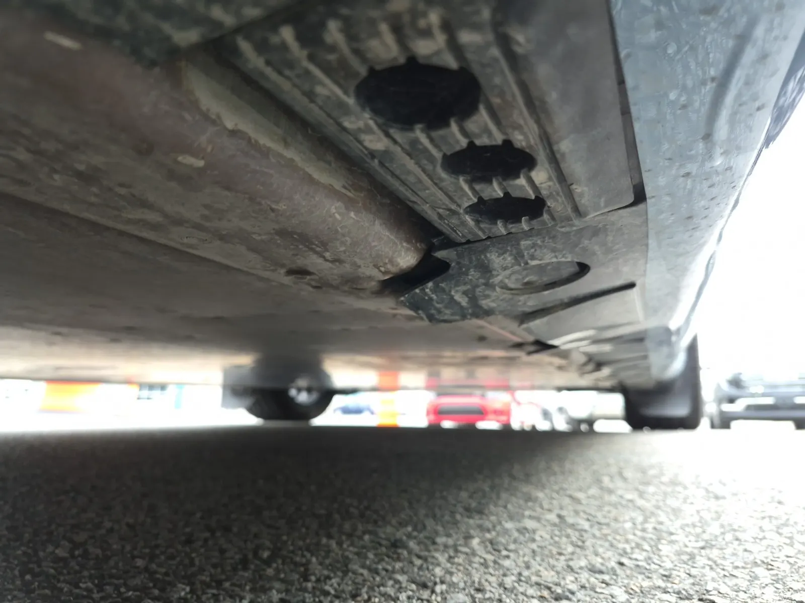 Undercarriage - Passenger Photo