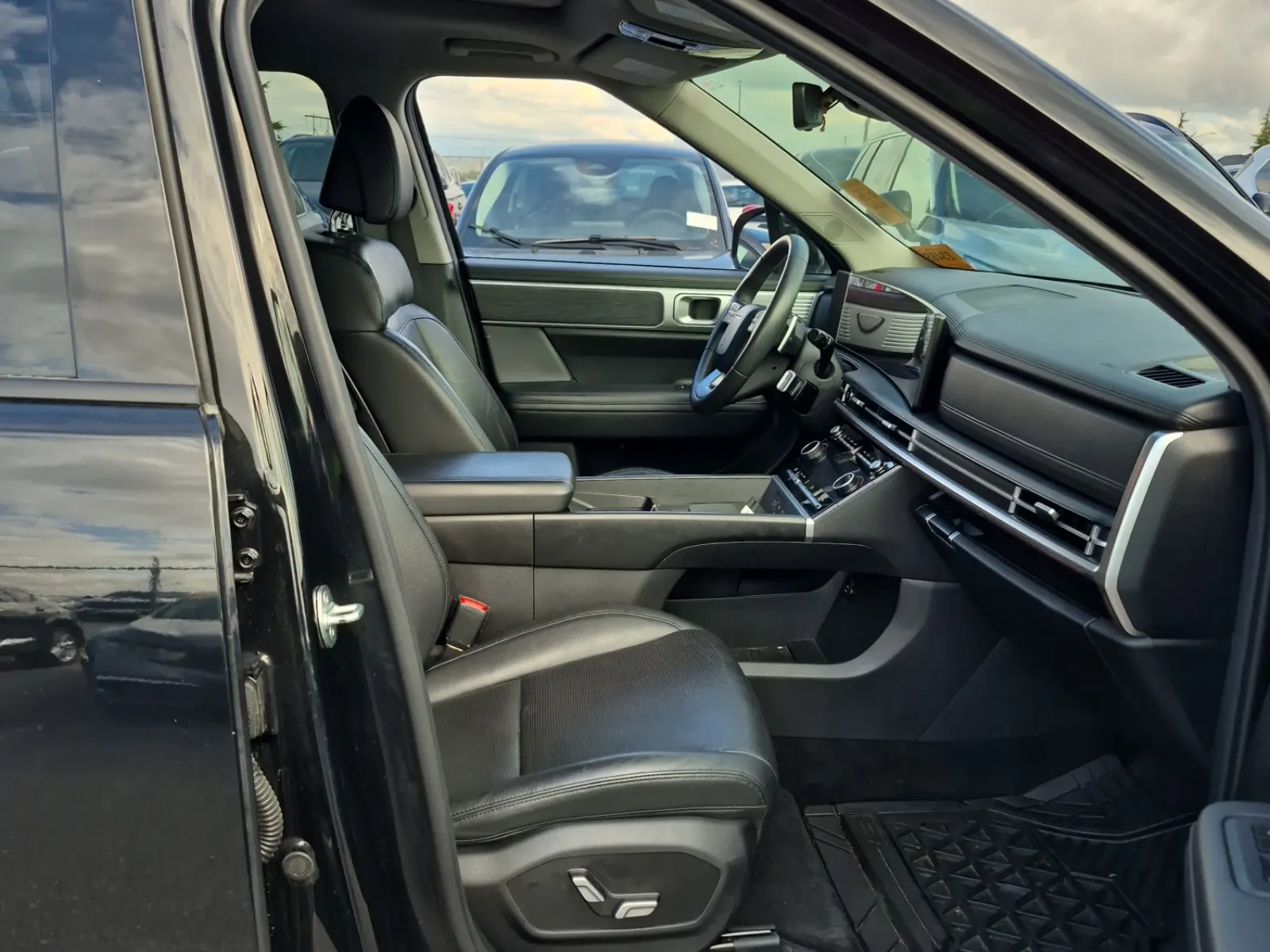 Right Side Interior Photo