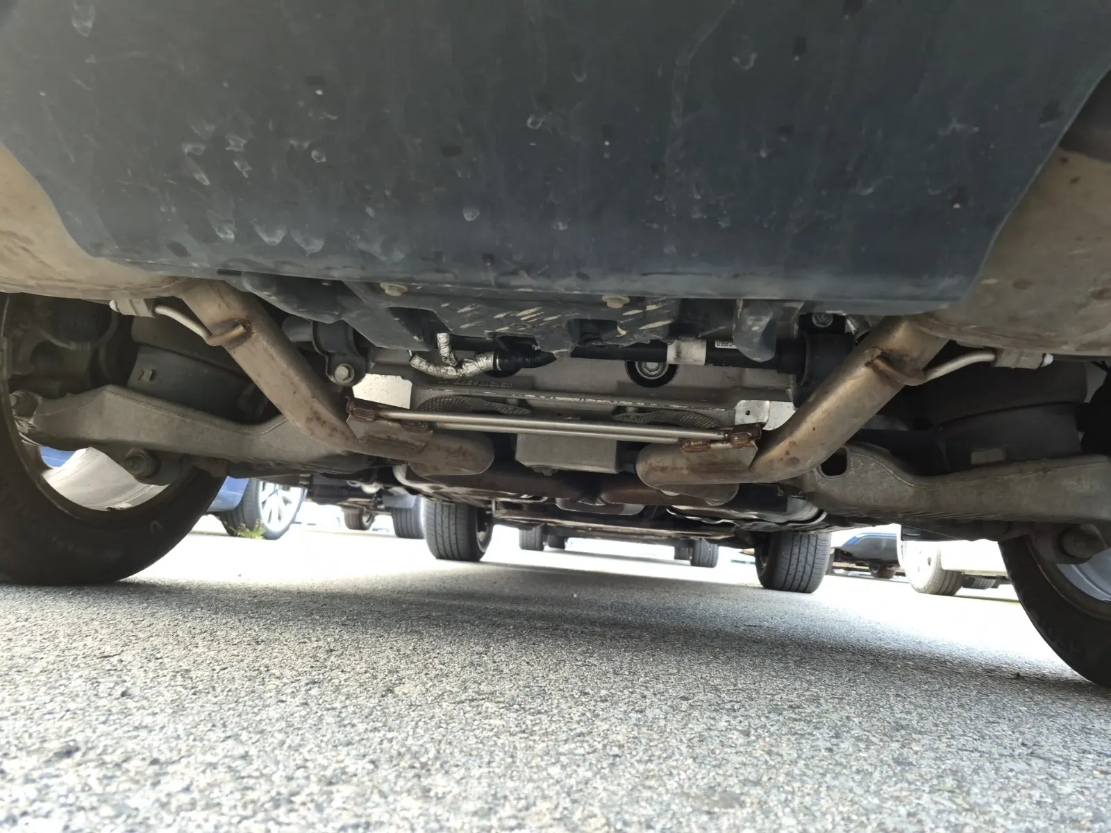 Undercarriage - Rear Photo