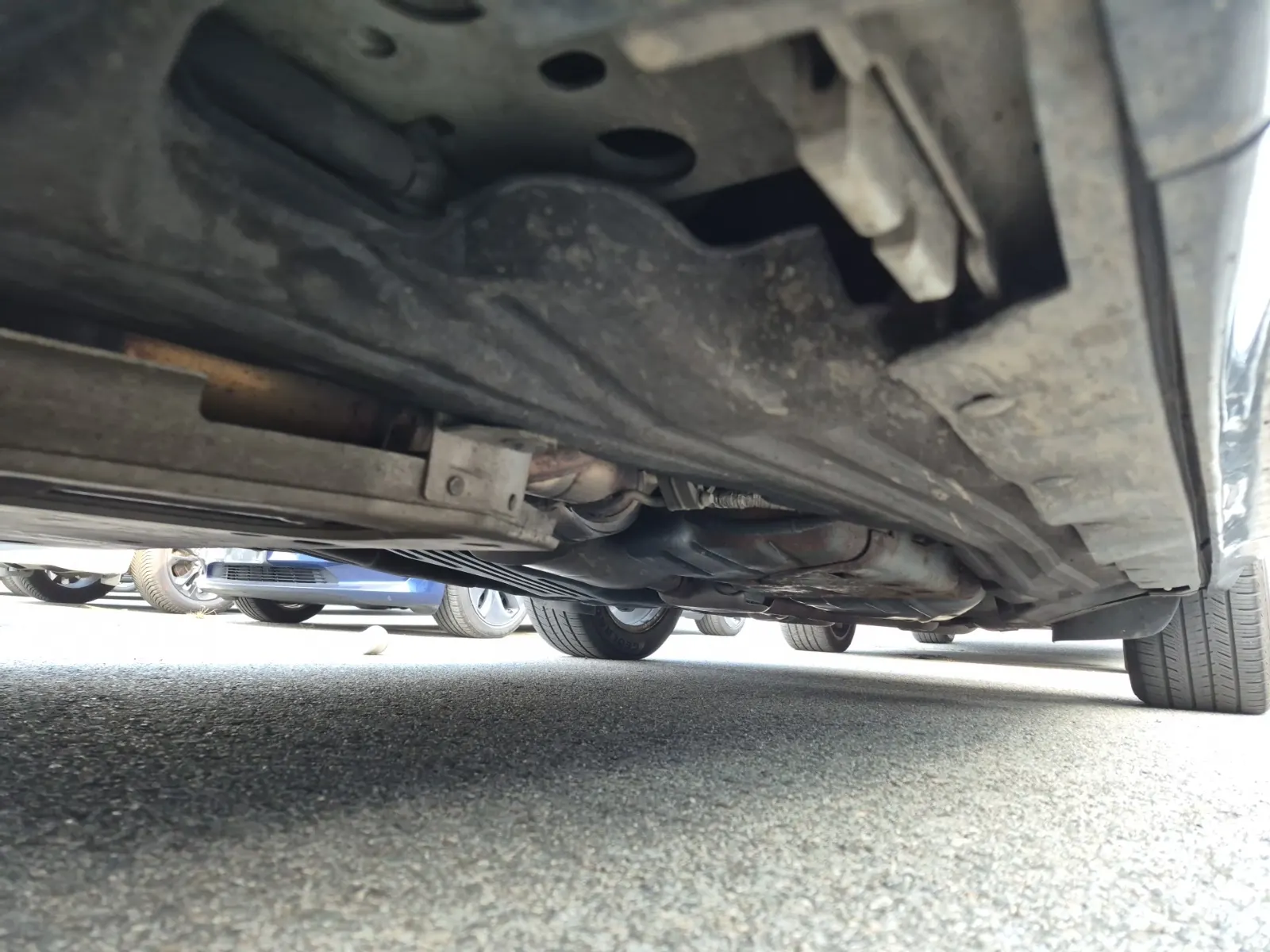 Undercarriage - Driver Photo