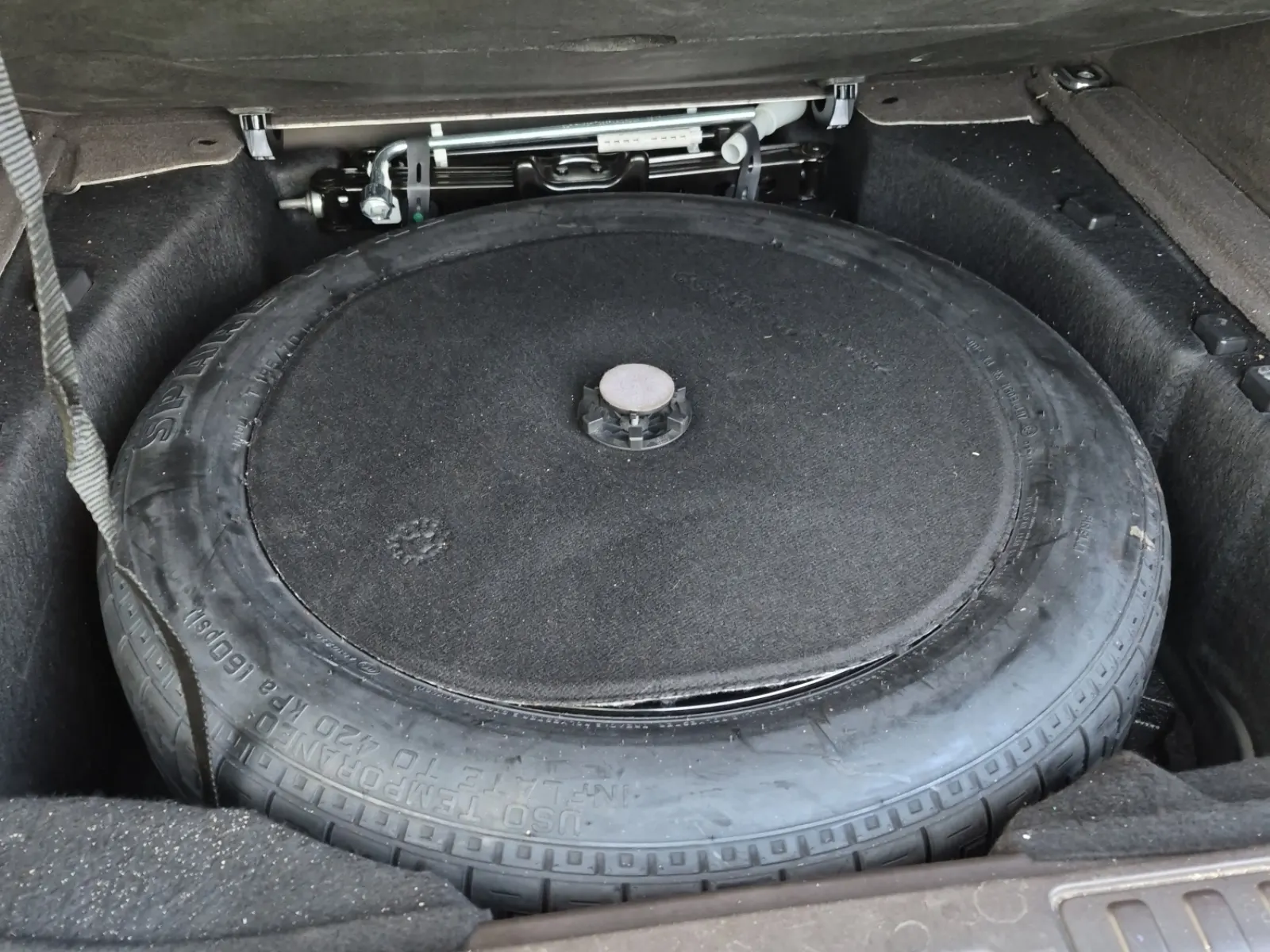 Spare Tire & Wheel Photo