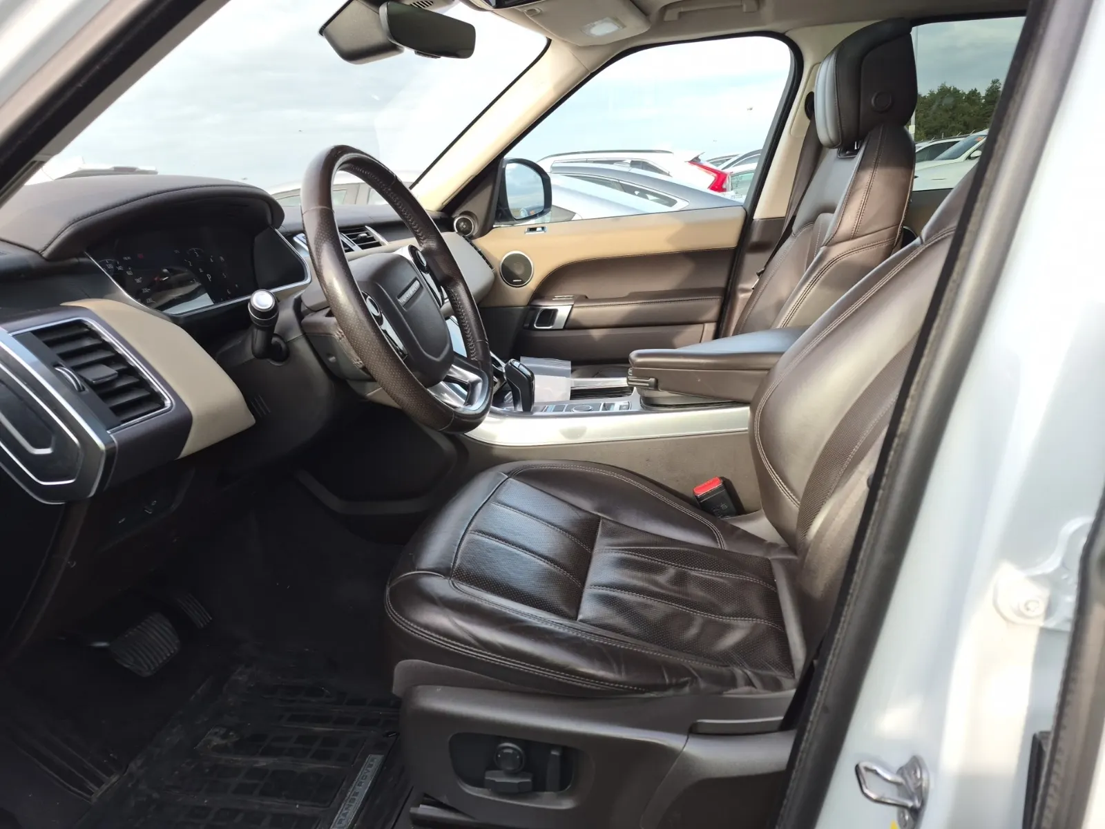 Front Interior Photo
