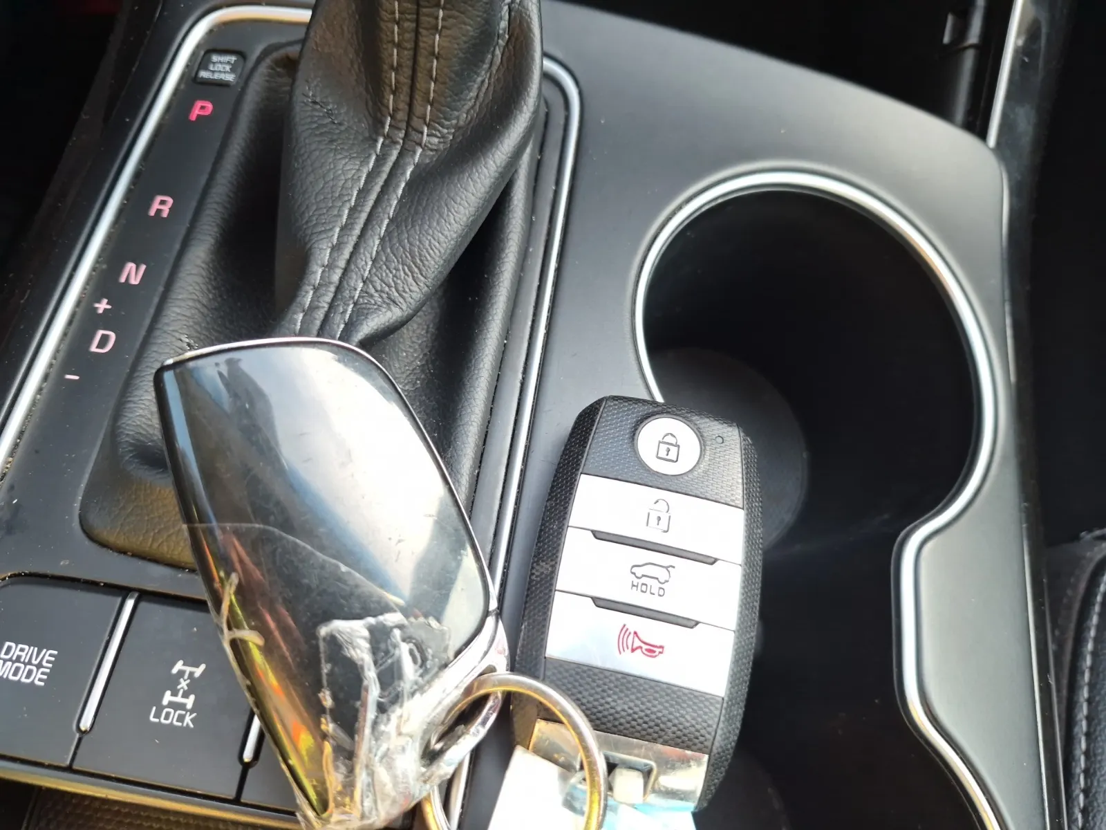 Keys/Fobs/Manual Photo