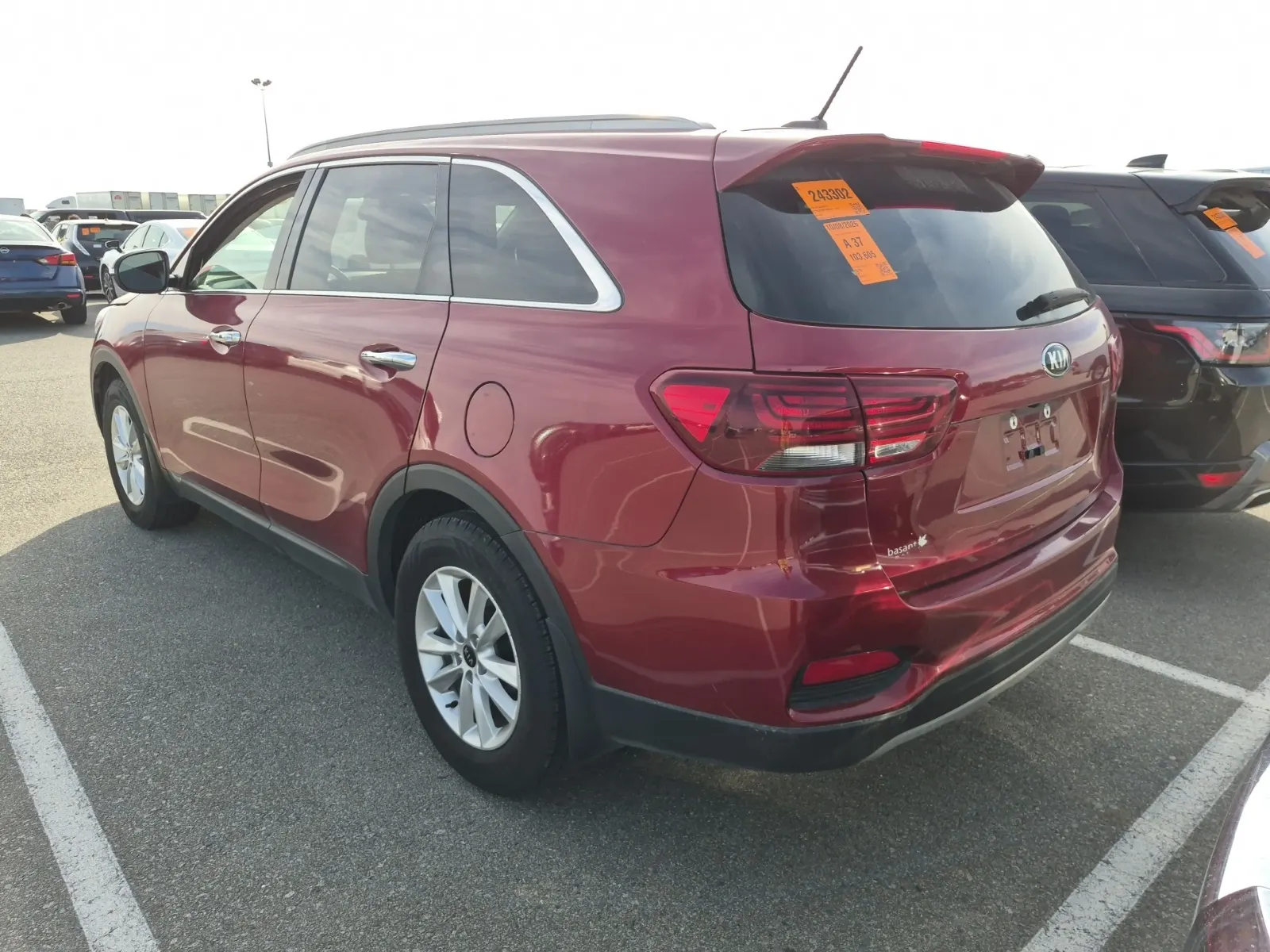 Driver Rear 3/4 Photo