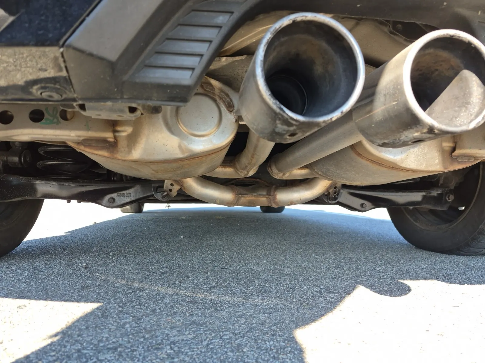 Undercarriage - Rear Photo