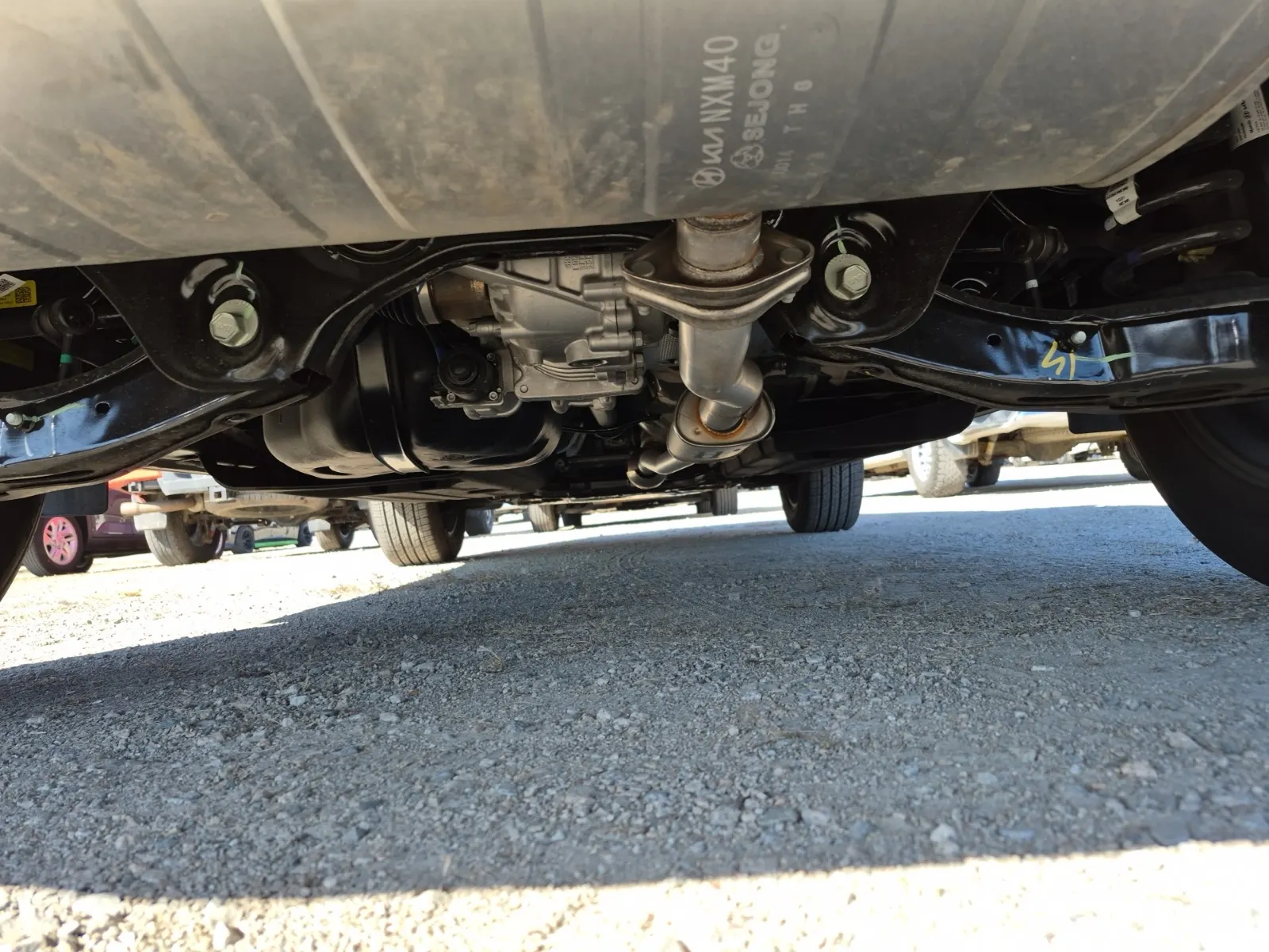 Undercarriage - Rear Photo