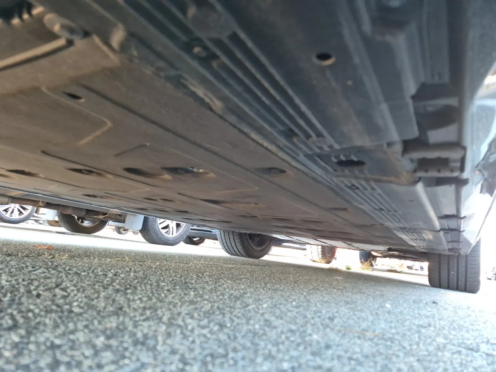 Undercarriage - Passenger Photo