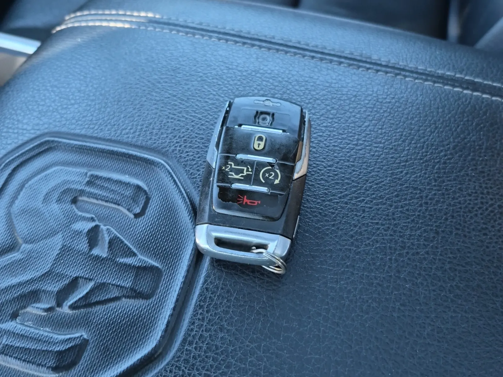 Keys/Fobs/Manual Photo