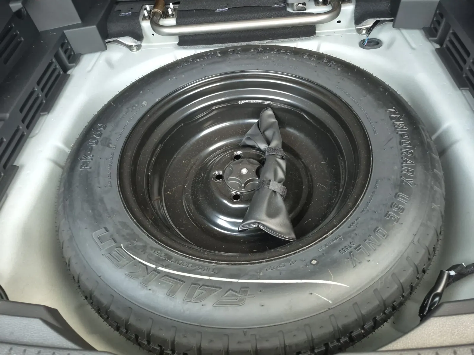 Spare Tire & Wheel Photo
