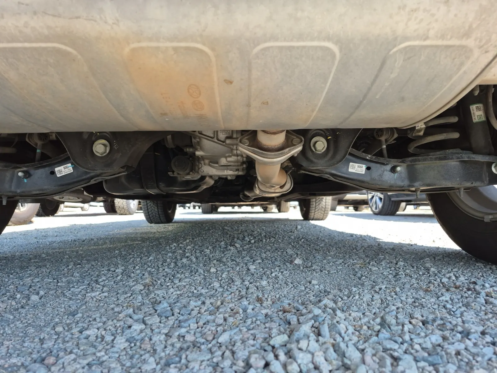 Undercarriage - Rear Photo