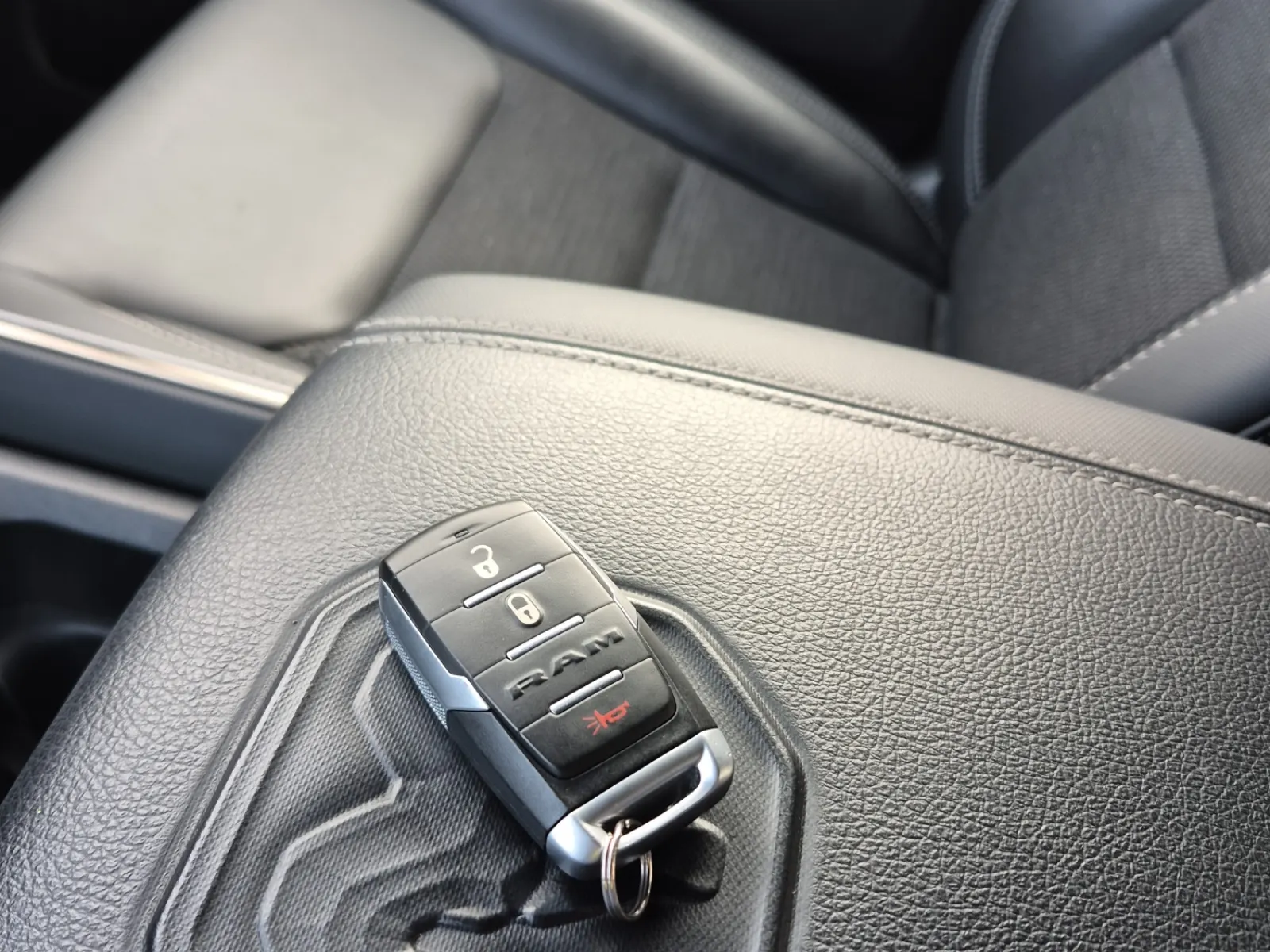 Keys/Fobs/Manual Photo