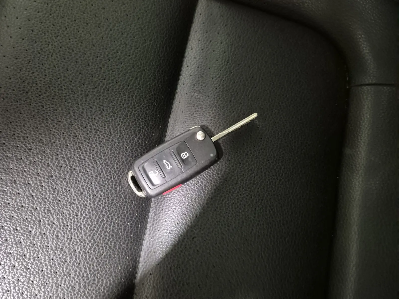 Keys/Fobs/Manual Photo