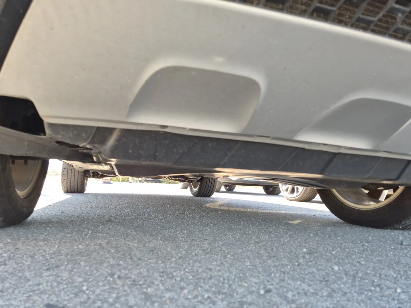 Undercarriage - Front Photo