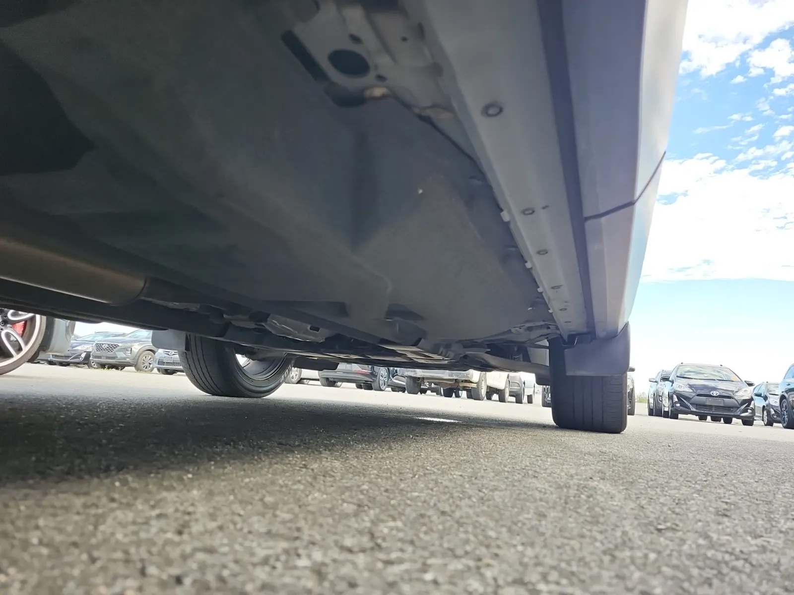 Undercarriage - Passenger Photo