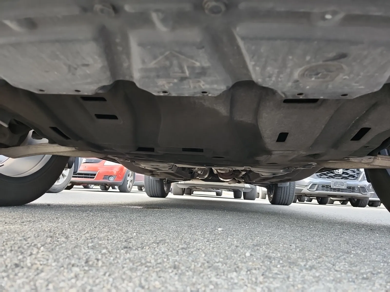 Undercarriage - Front Photo