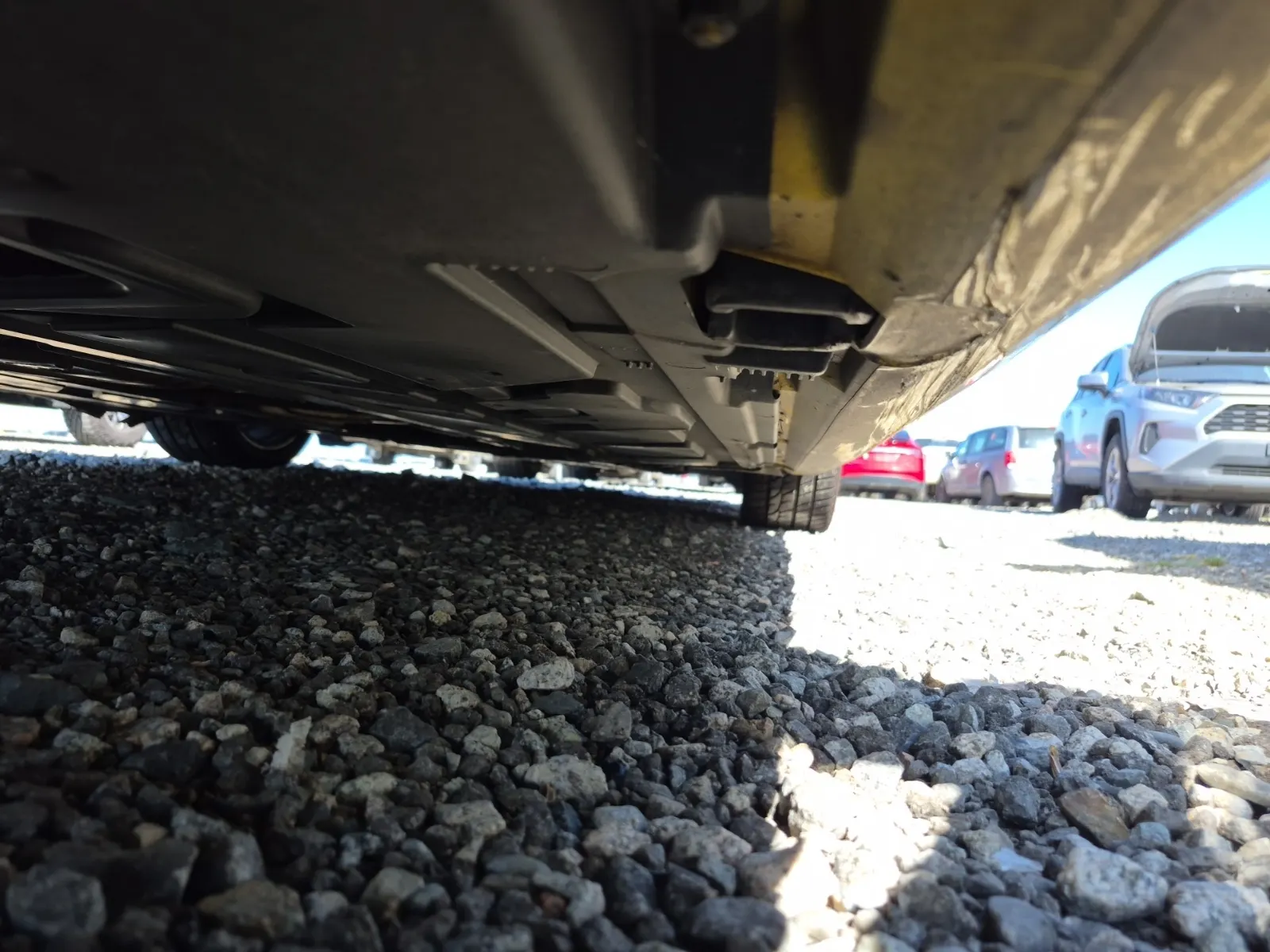 Undercarriage - Passenger Photo