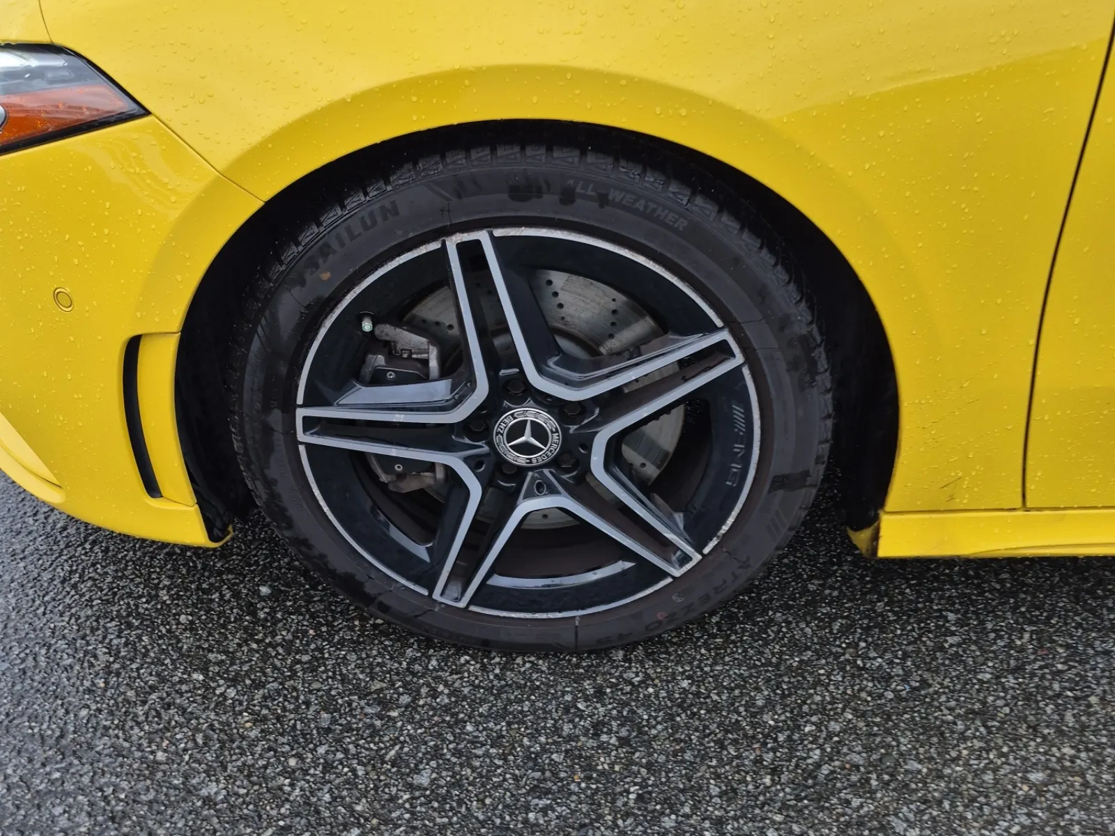 Front driver wheel/tire photo