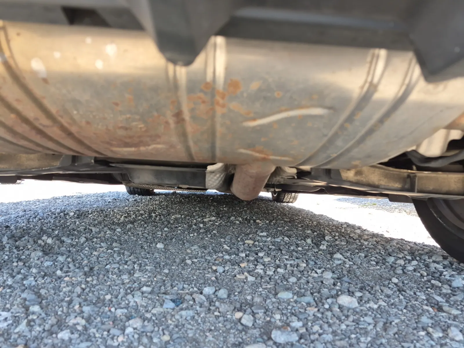 Undercarriage - Rear Photo