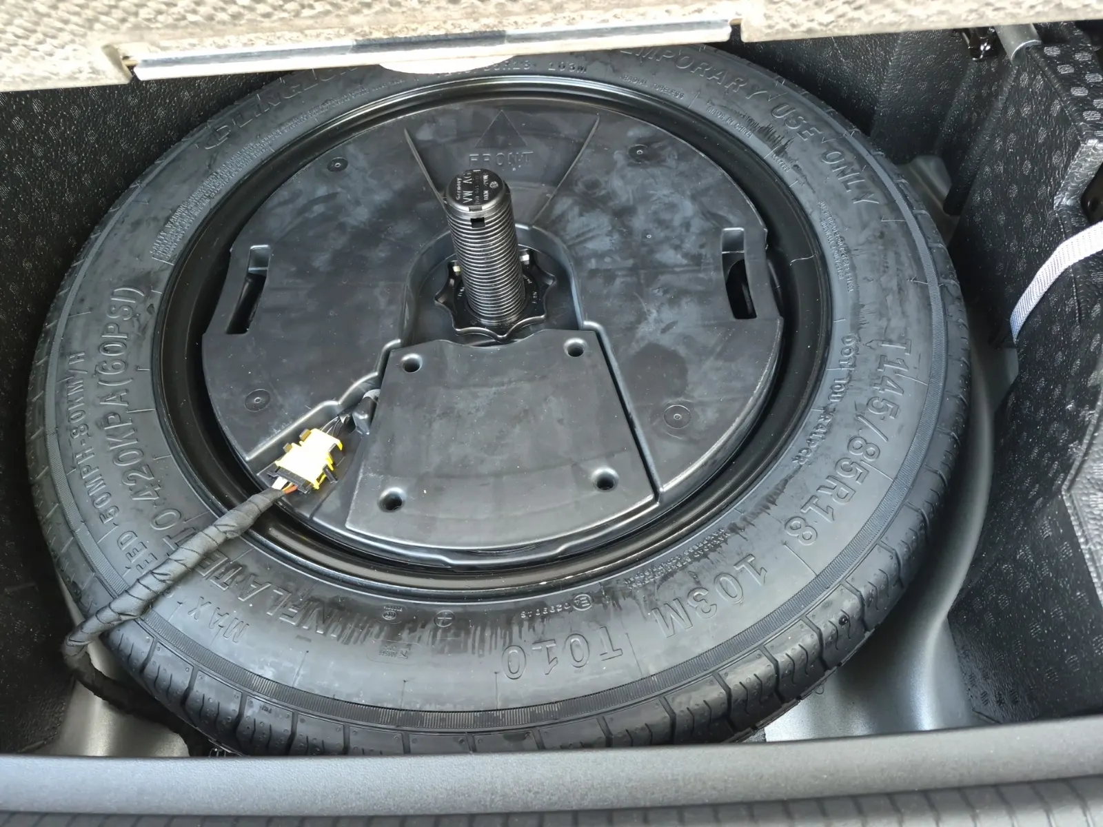 Spare Tire & Wheel Photo